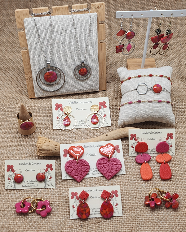 Collection bijoux en argile polymère, création fait main, colorée, légère.  L'atelier de Corinne